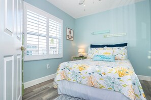 3 bedrooms, iron/ironing board, free WiFi, bed sheets - Anna Maria Island-Beautiful 3/3 Pool Townhome - Our Island Beaches are Calling! (Holmes Beach)