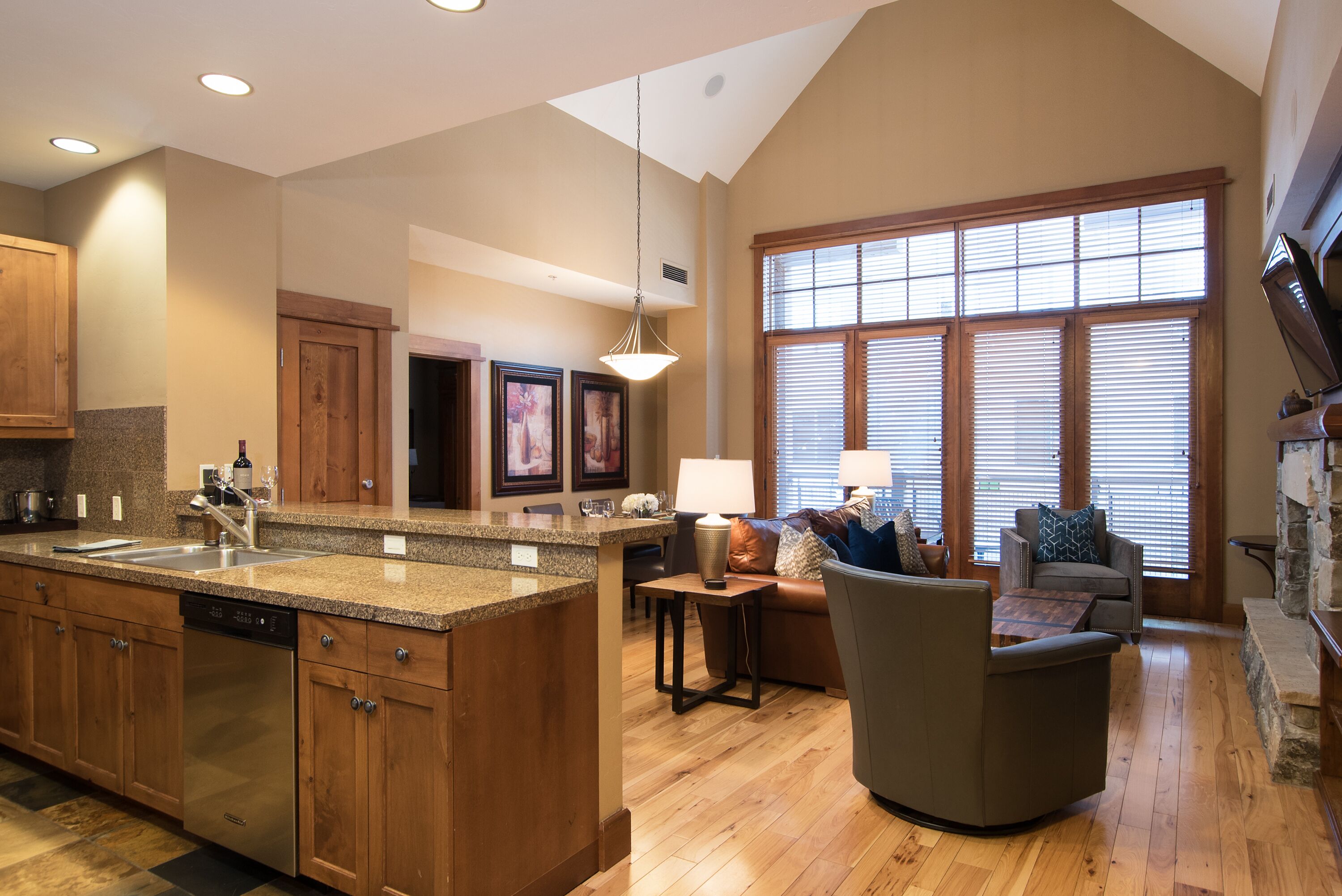 Top Floor Residence in The Village at Northstar! - Iron Horse North 306