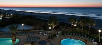 SeaWatch Resort Oceanfront, Spacious & Updated - 8 Pools / 11 Hot Tubs