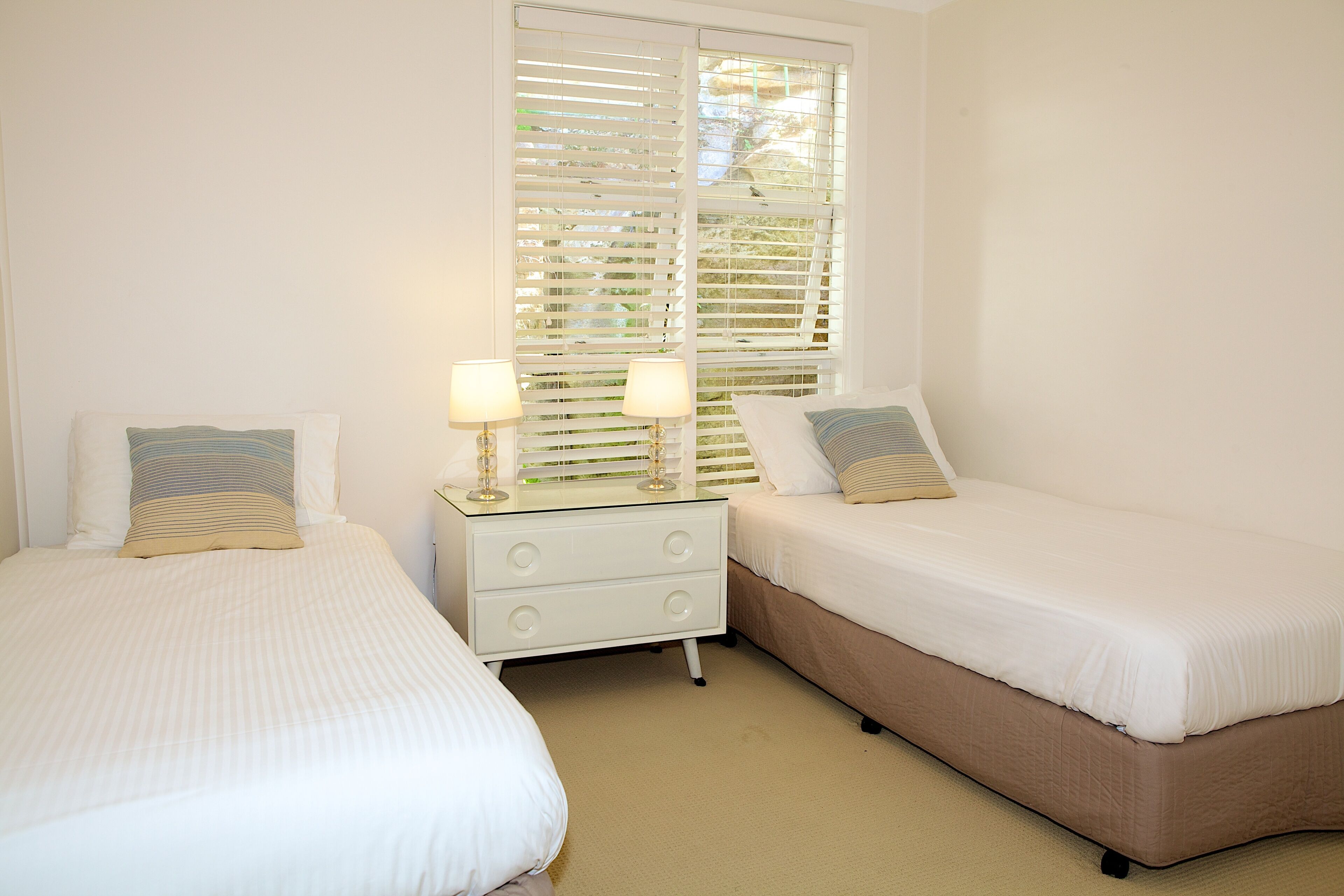 The Oriana - Iconic Luxury Beach Penthouse — image 10