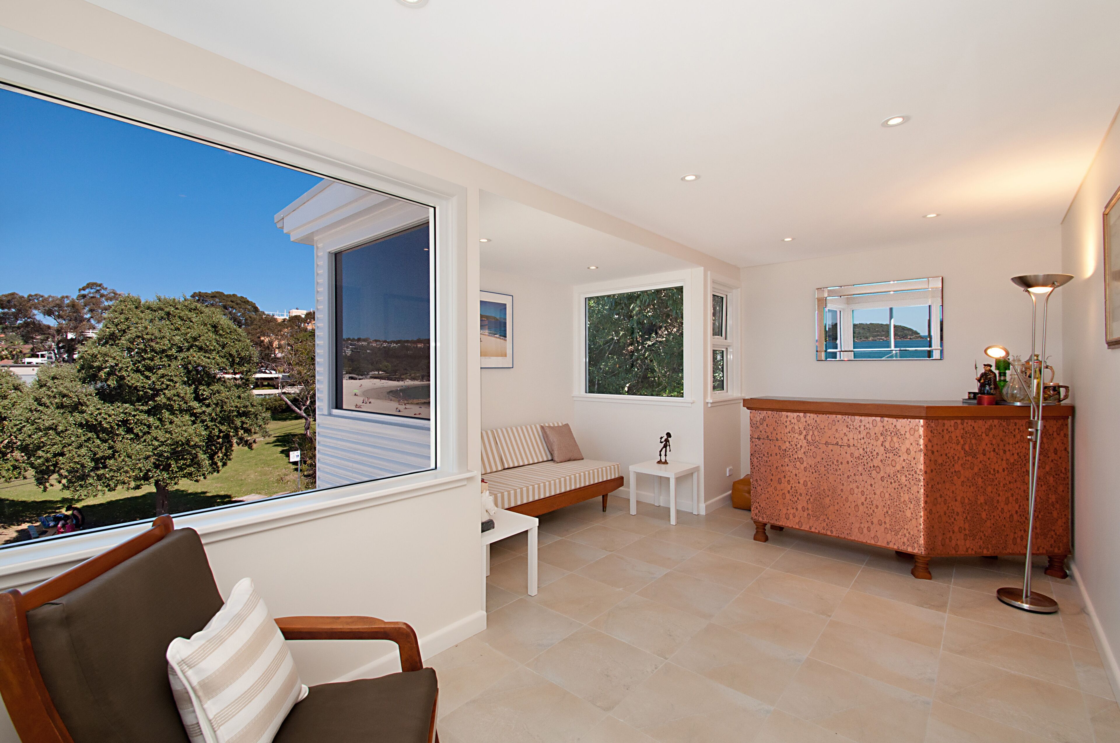 The Oriana - Iconic Luxury Beach Penthouse — image 3