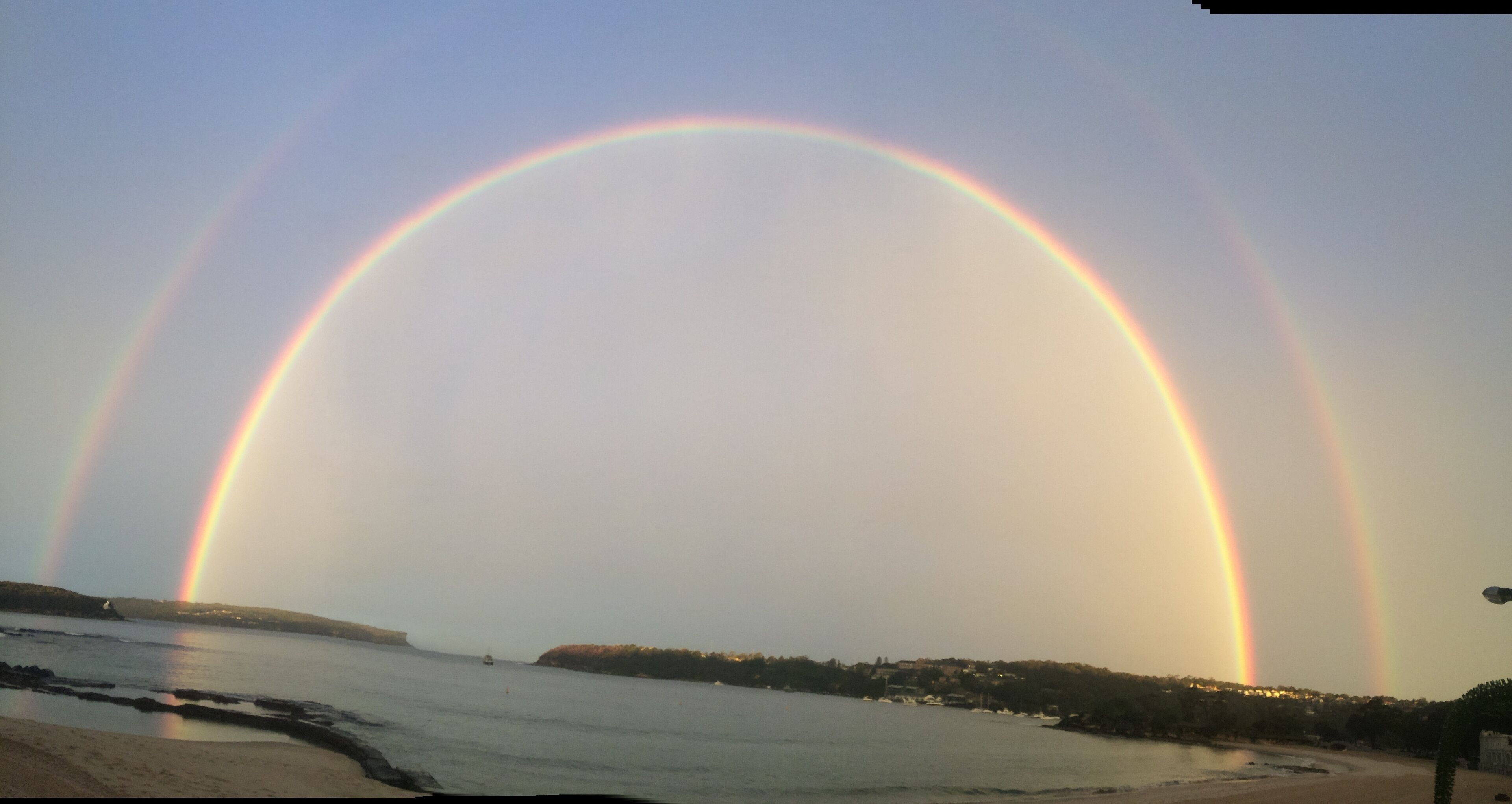 The Oriana - Iconic Luxury Beach Penthouse — image 4