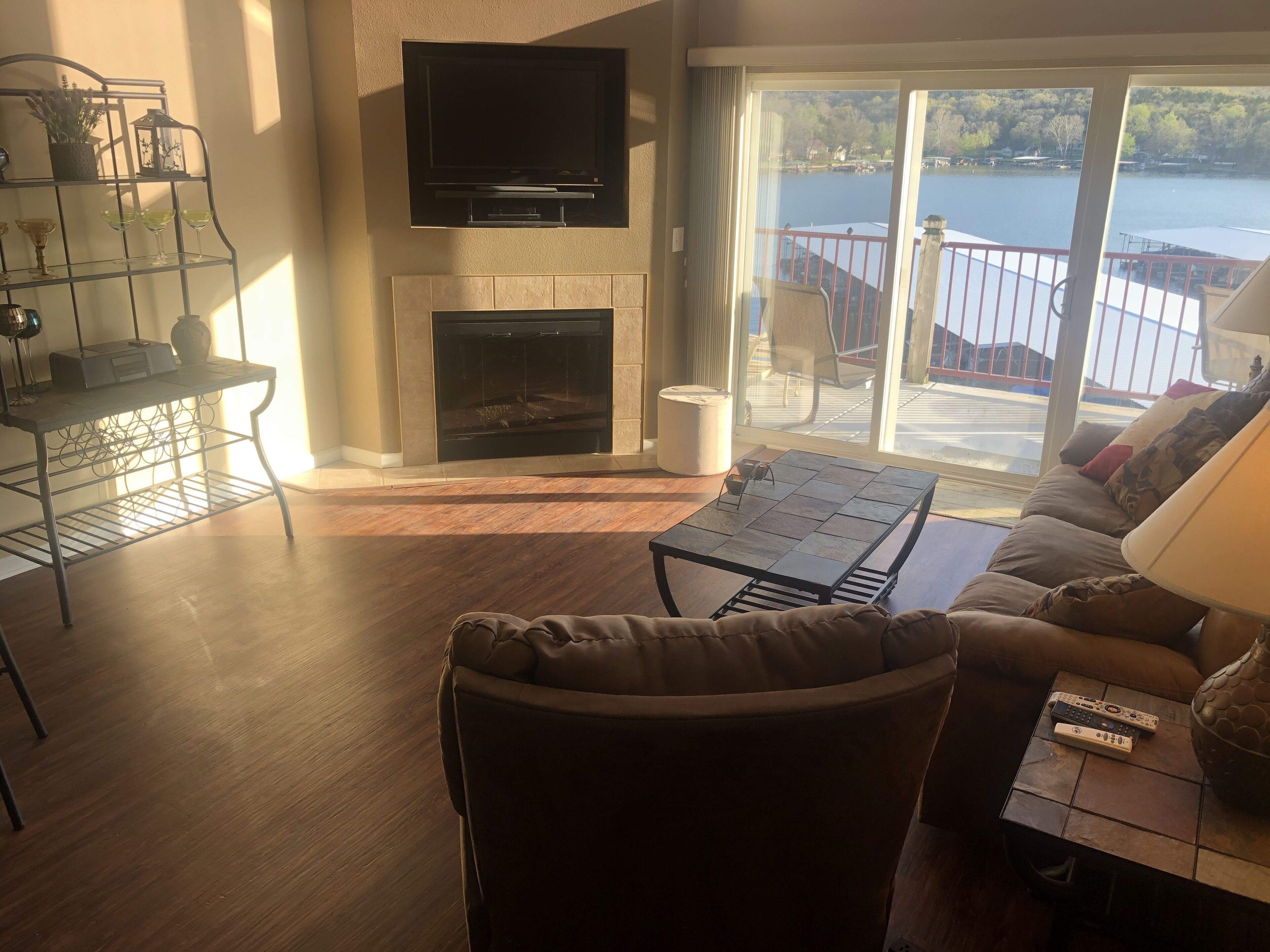 Fully Furnished 3 Bed Room, 2 Baths Plus  Loft (Sleeps 6 In Queen Beds) Condo