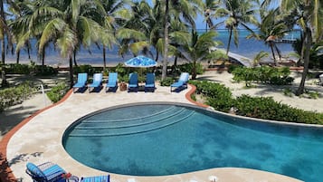 Alberca al aire libre