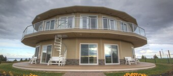 CONDO ROTATIF AVANT 2 BDRM OCEAN / BEACH!