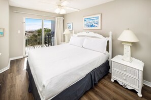 3 bedrooms, iron/ironing board, free WiFi, bed sheets - Gulf Dunes • Direct Beach View from 2nd Floor, Easy access to Pool and Beach, Free Bch Svc (Fort Walton Beach)