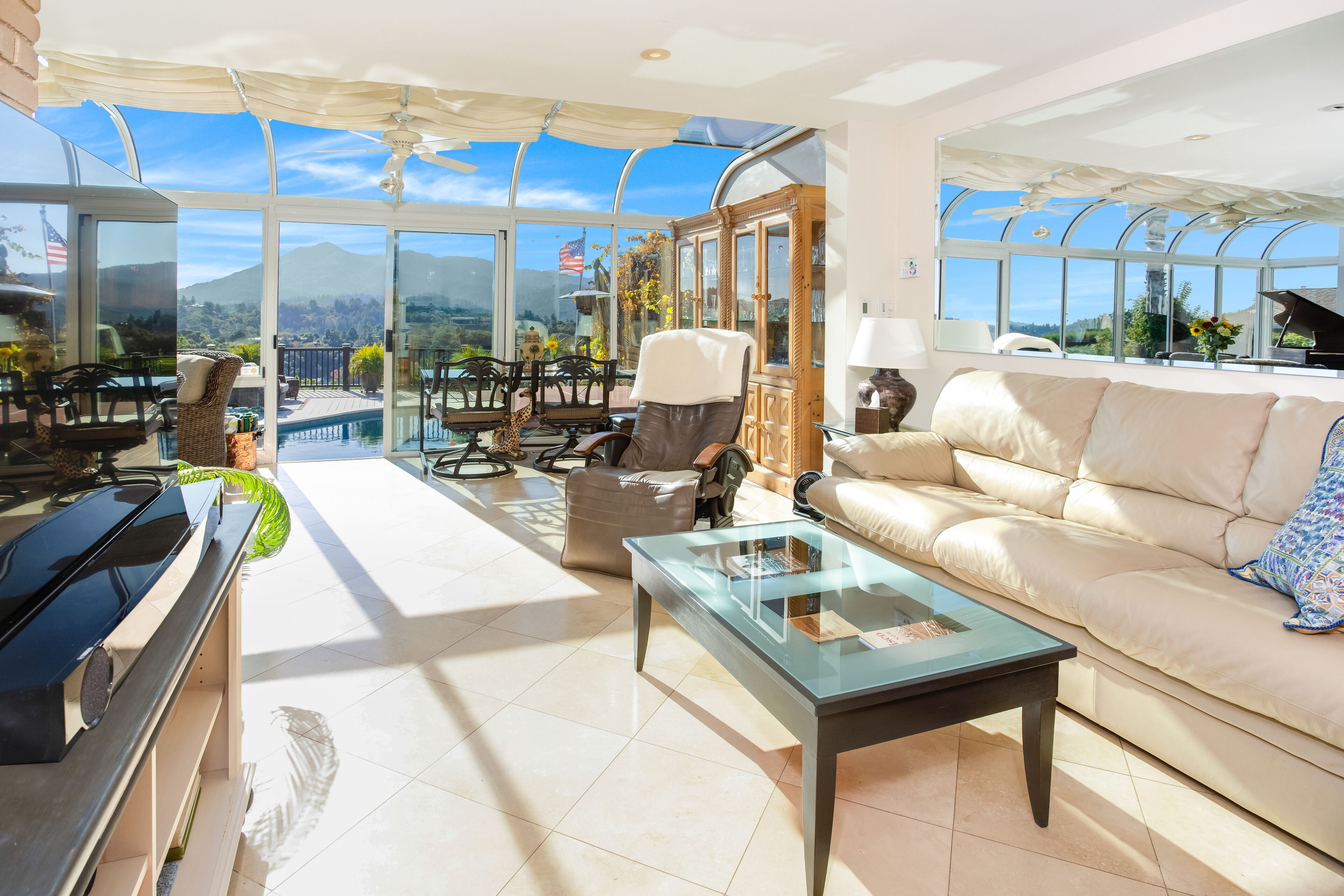 20 Mins to SF 20 mins to 1st wine tasting