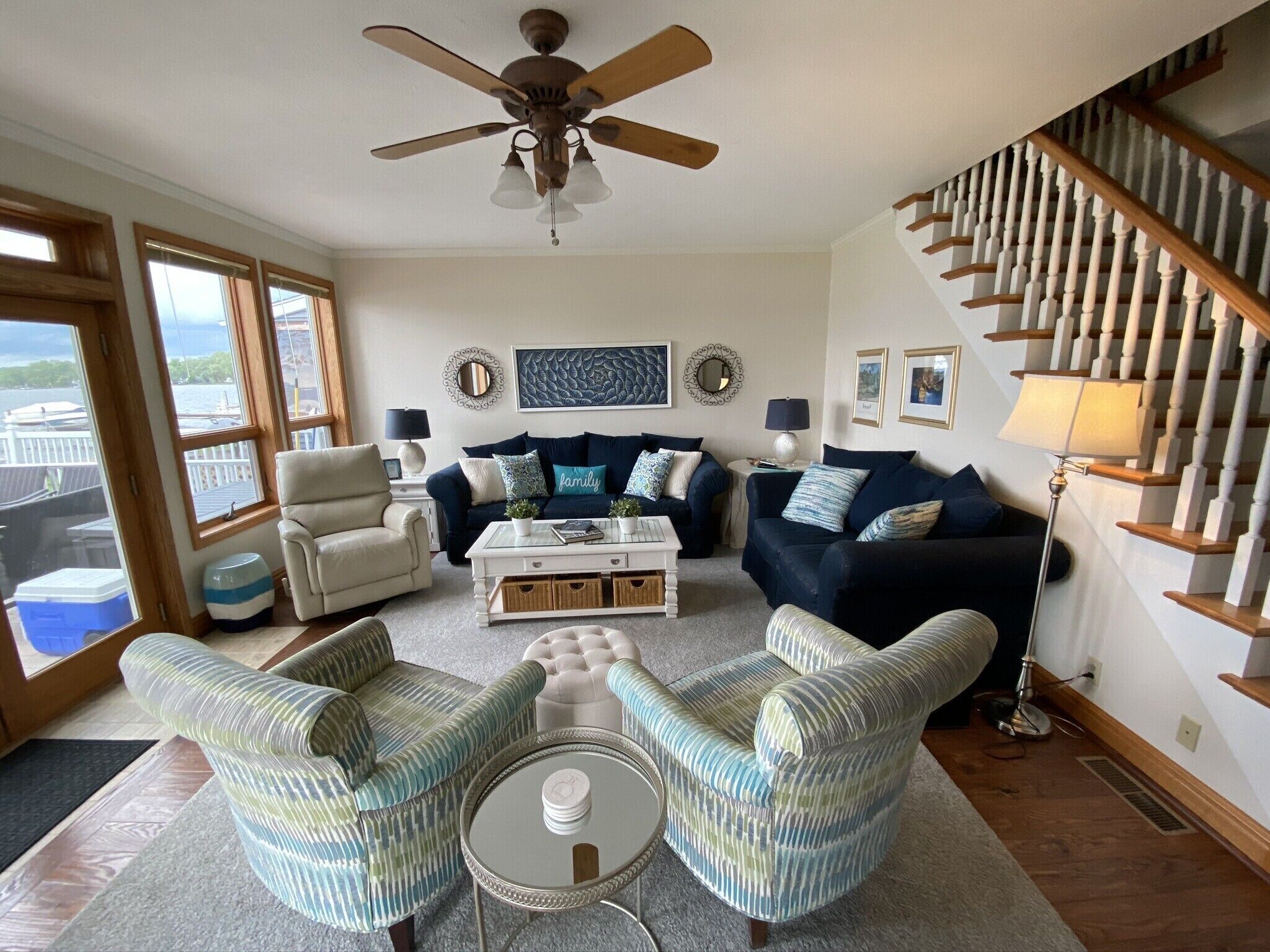 Chautauqua Lakefront Home! REMODELED! 5 bdrm/ 3 full bath; 4 night min (Oct-May)