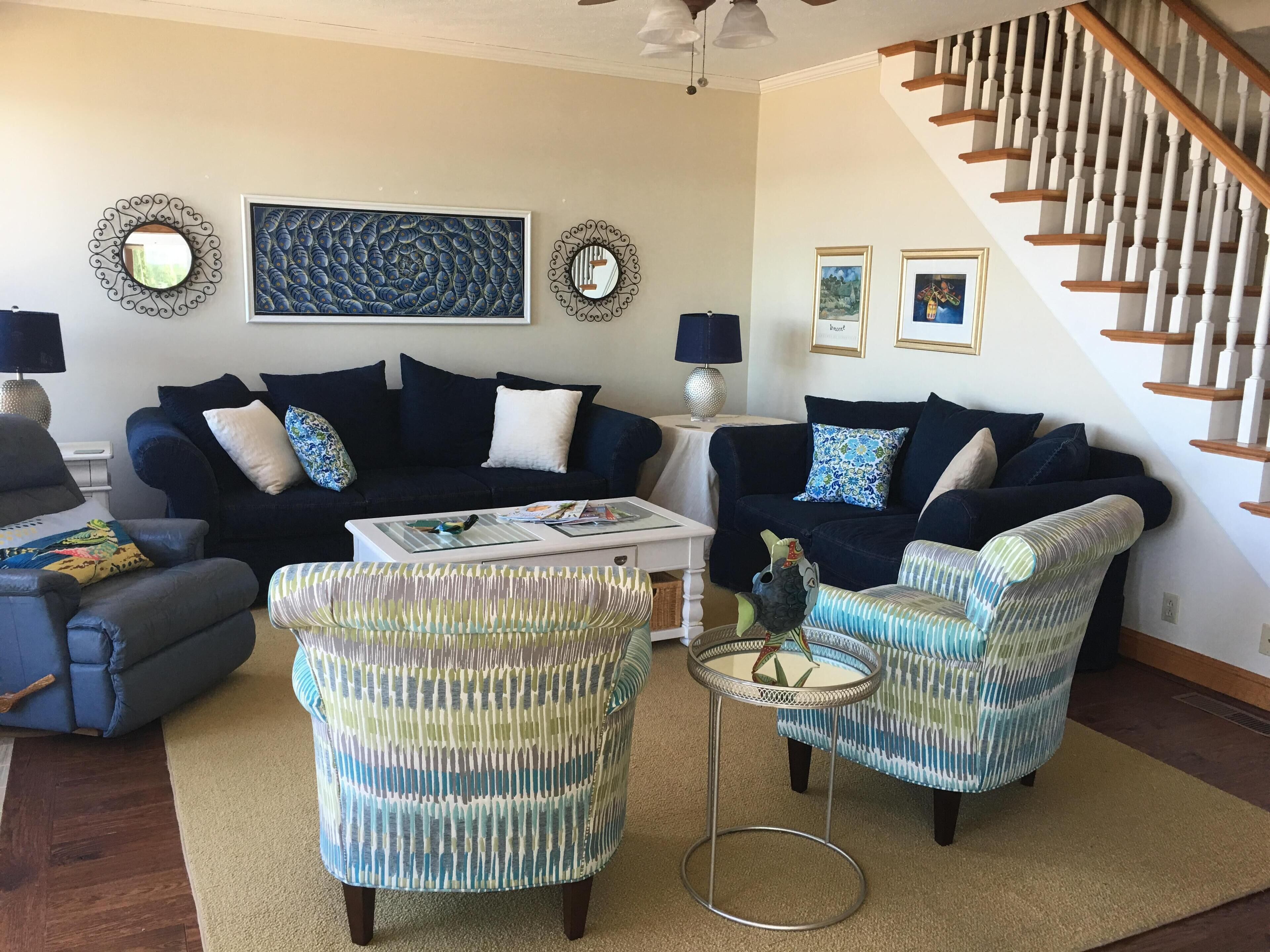 Chautauqua Lakefront Home! REMODELED! 5 bdrm/ 3 full bath; 4 night min (Oct-May)