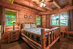 8 bedrooms, desk, iron/ironing board, free WiFi