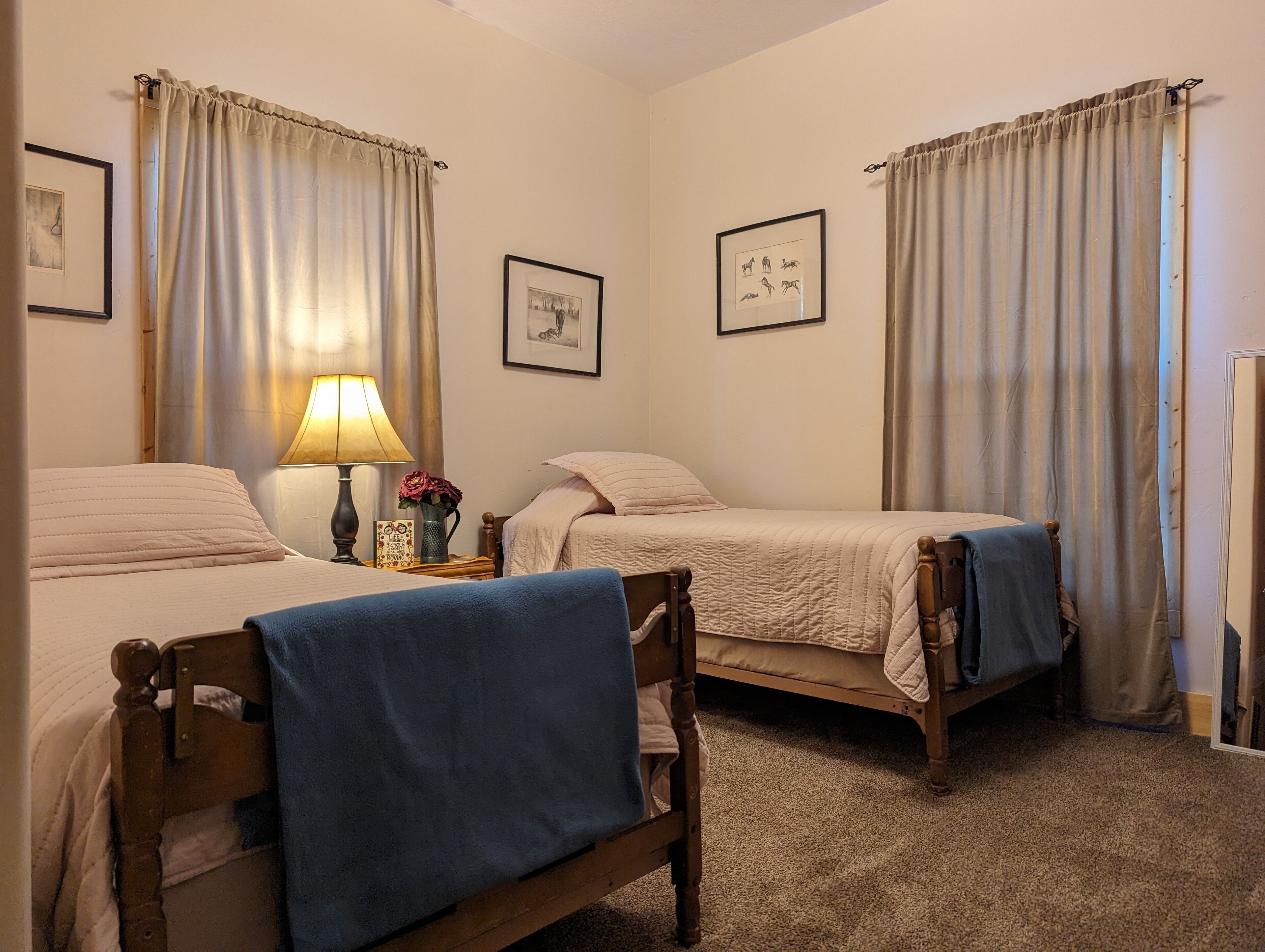 Cozy and quaint farm cottage on Marcus Daly's historic Bitter Root Stock Farm