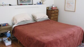 4 slaapkamers, reisbedje, gratis wifi, beddengoed