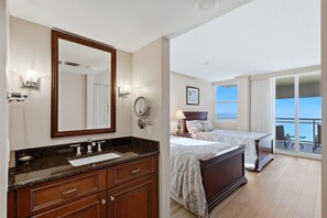 2 chambres, fer et planche Ă repasser, Wi-Fi gratuit, draps fournis