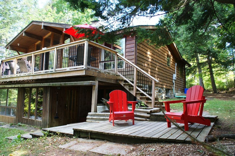 Waterfront Cottage , 5 Bedrooms & Boathouse