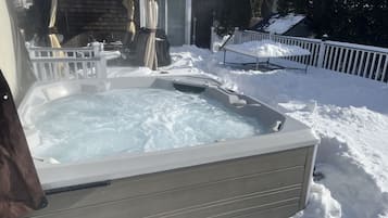 Baignoire à remous extérieure