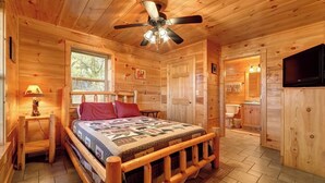 2 bedrooms, WiFi (free), bed sheets