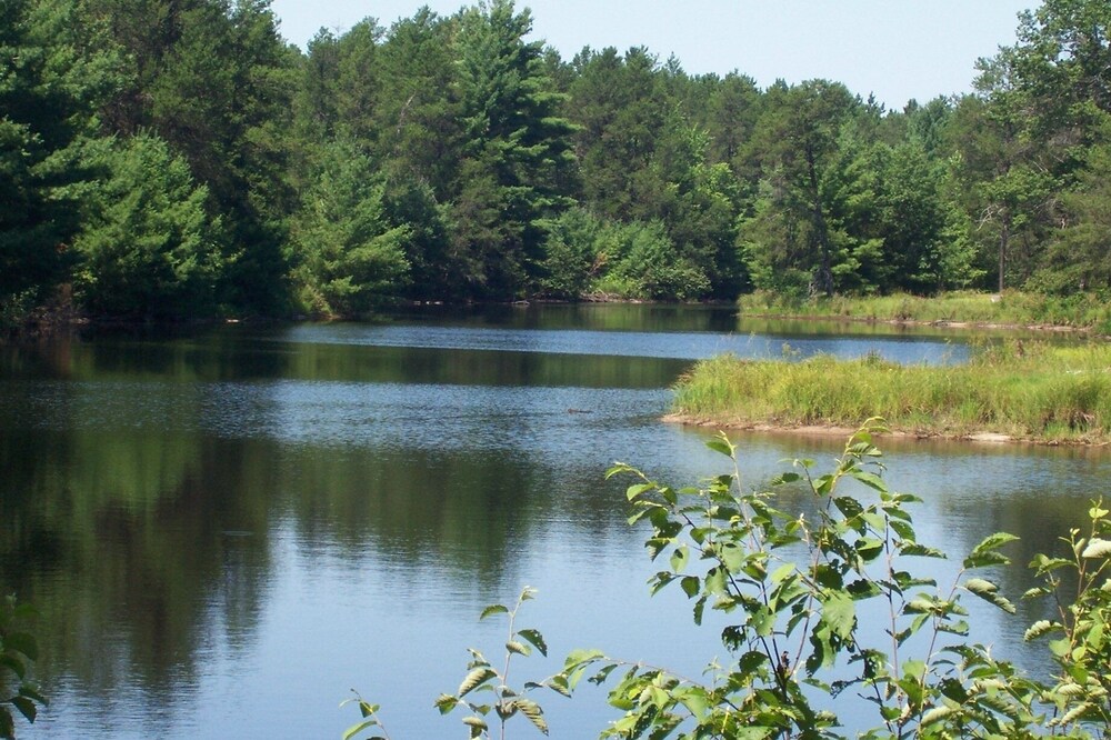 Bear's Den- Cottages On Serenity Lake- Beautiful Cottage On Small, Private Lake!