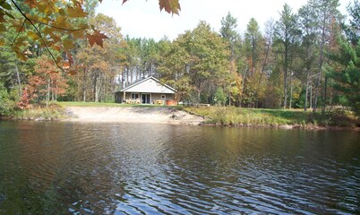 Bear's Den- Cottages On Serenity Lake- Beautiful Cottage On Small, Private Lake!