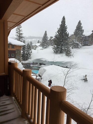 WINTER SKI IN SKI OUT SLOPESIDE Sunstone 1Br  Condo Location Location Location!!