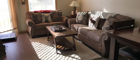 Smart-tv, pejs, dvd-afspiller