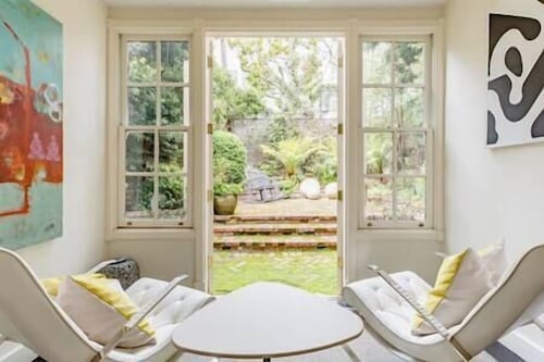 Pacific Heights Victorian Garden  Studio