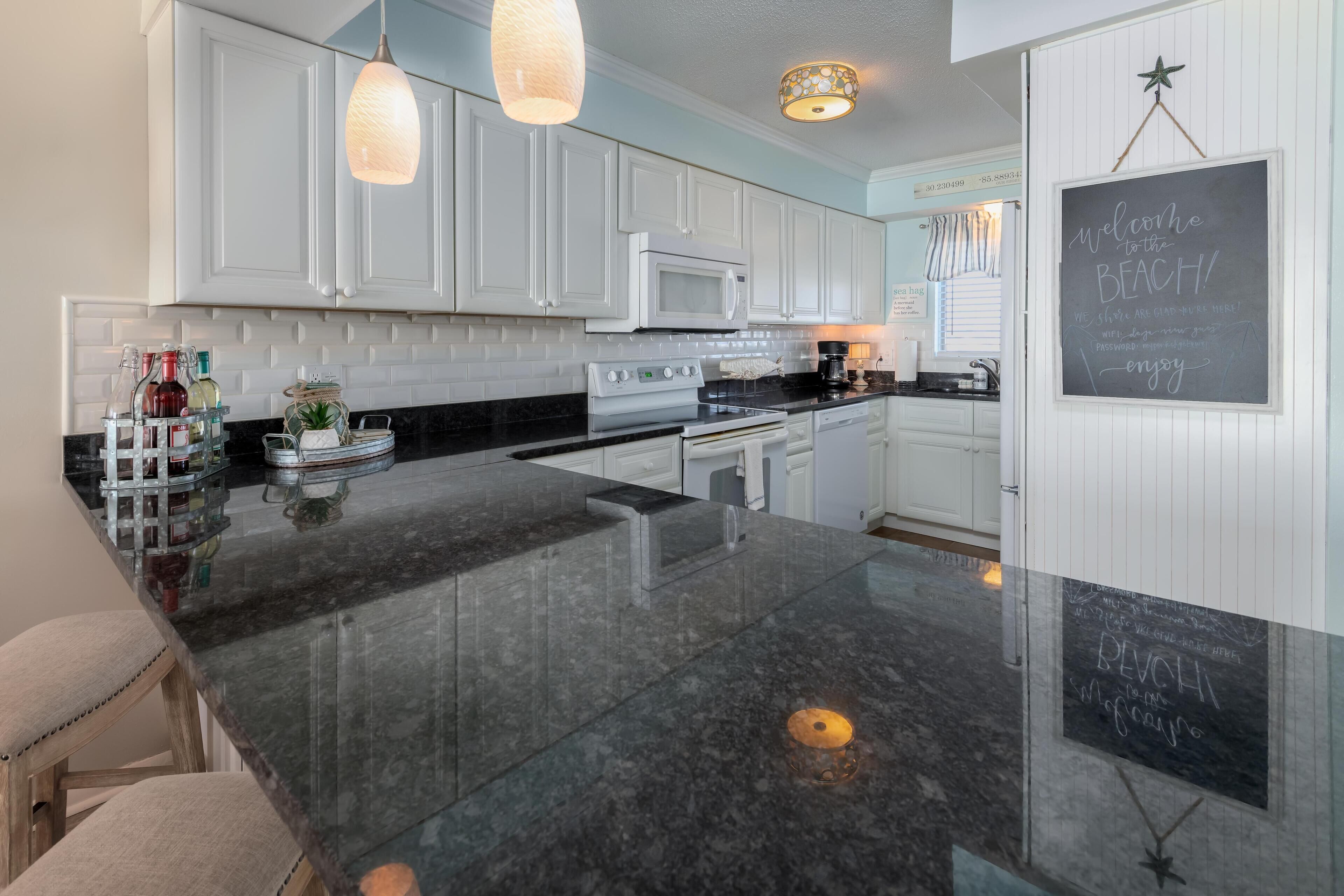 ~Stunning Beachfront 2B/2B Regency Towers Condo W/FREE Beach Chairs/Umbrella~