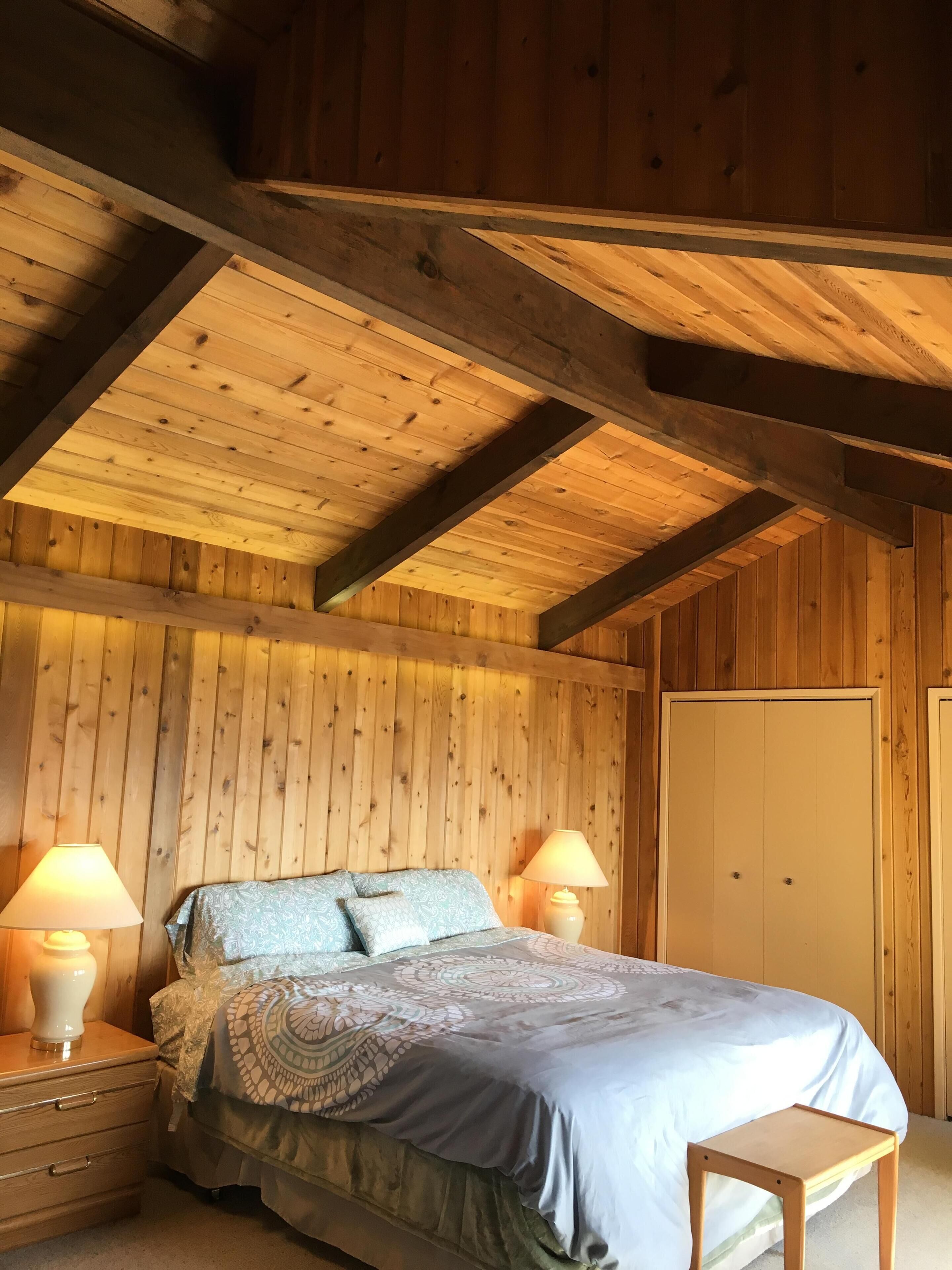 Aurora JEWEL: SERENE with panoramic STUNNING VIEWS, delightful FAMILY retreat