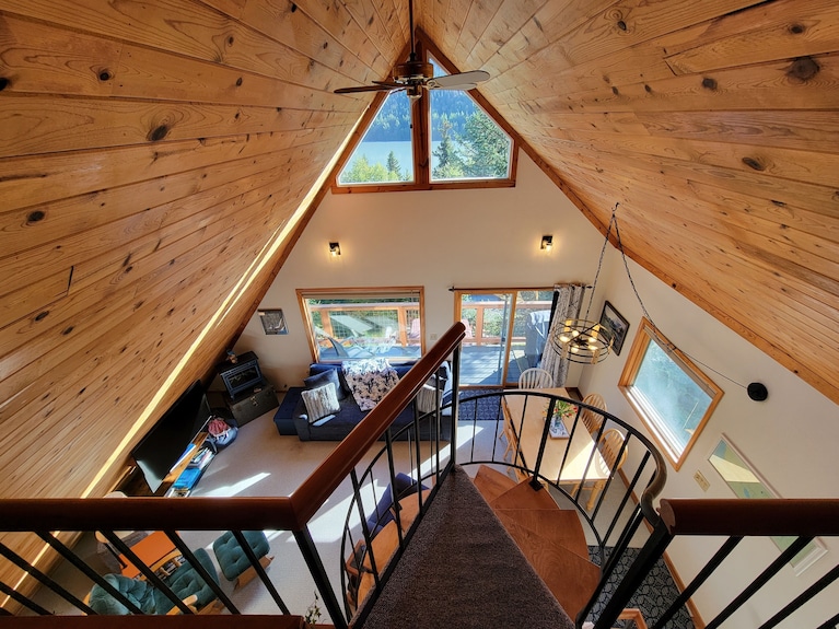 Centrally Located Private Chalet With Amazing Views! Bonus: Hot Tub - Alaska