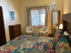 2 bedrooms, desk, free WiFi, bed sheets