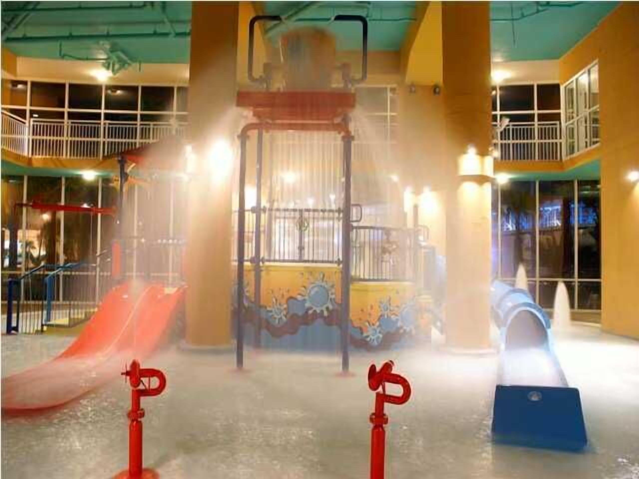 Splash! One Bedroom Free Beach chairs