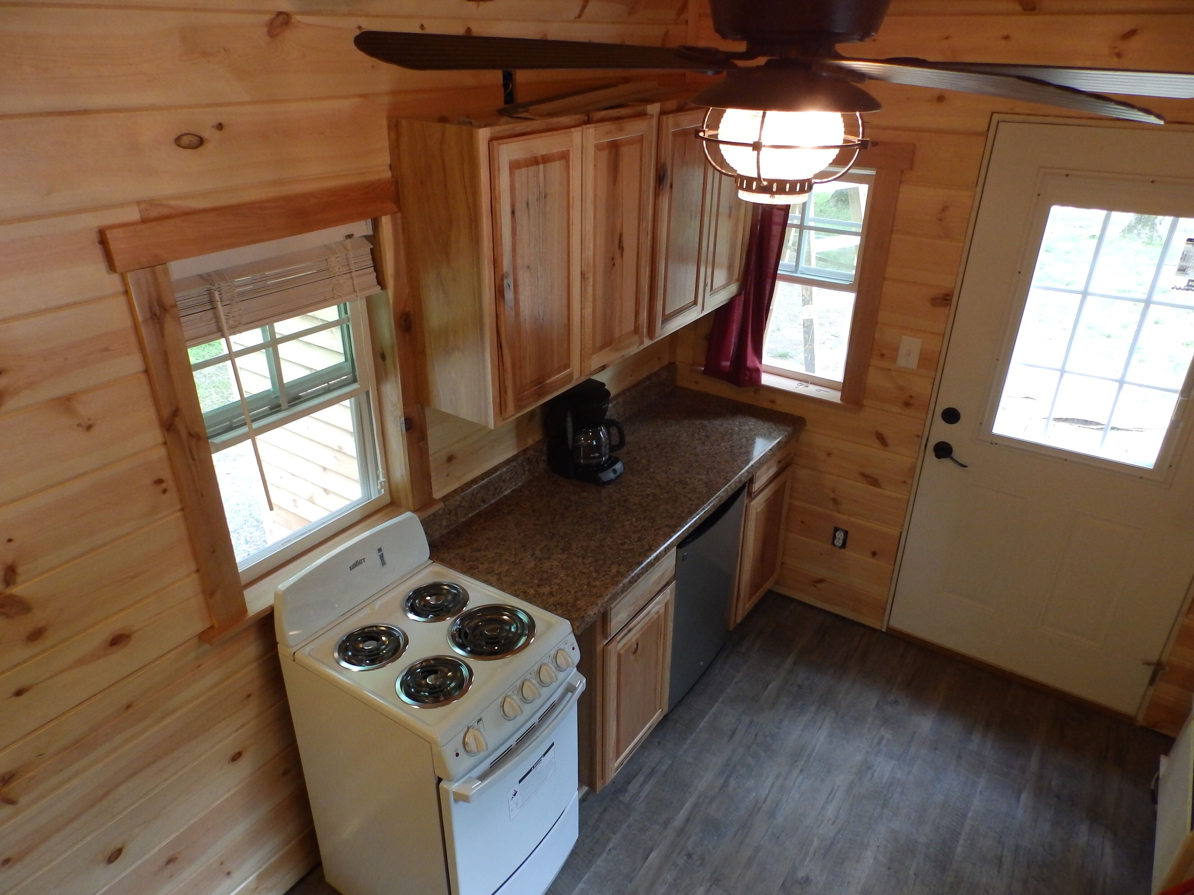 Tennessee River Gorge® Island Cabins® Swimming Pool - Stay 3-4th free.