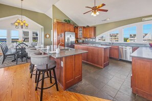 Fridge, microwave, oven, stovetop - Soundfront Salvo Home w/ Saltwater Pool, Hot Tub, Elevator, Theater, Tiki Bar (Salvo)
