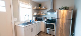 Suite 08 Downtown Palmer