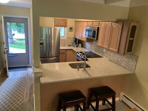 Fridge, microwave, oven, stovetop - Top Rated Creekside Gem Is Steps From Free Bus To Skiing, Shopping, & Dining! (Vail)