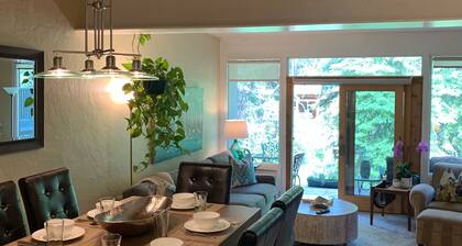 Creekside Gem kauniissa metsäisessä ympäristössä. Ilmainen Vail-bussi, poreallas, W / D, WiFi ++