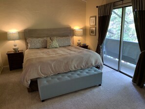 2 bedrooms, iron/ironing board, WiFi, bed sheets - Top Rated Creekside Gem Is Steps From Free Bus To Skiing, Shopping, & Dining! (Vail)