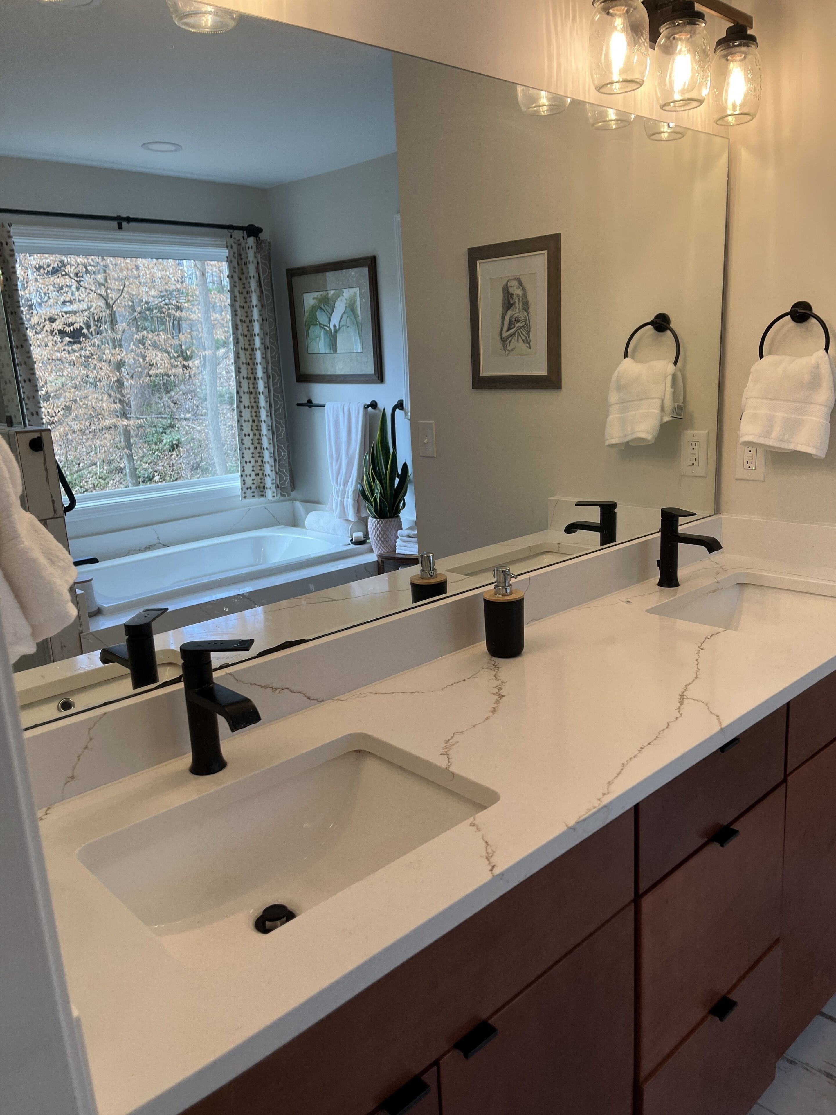 Lake Keowee: Lake front 7 mi from Clemson stadium