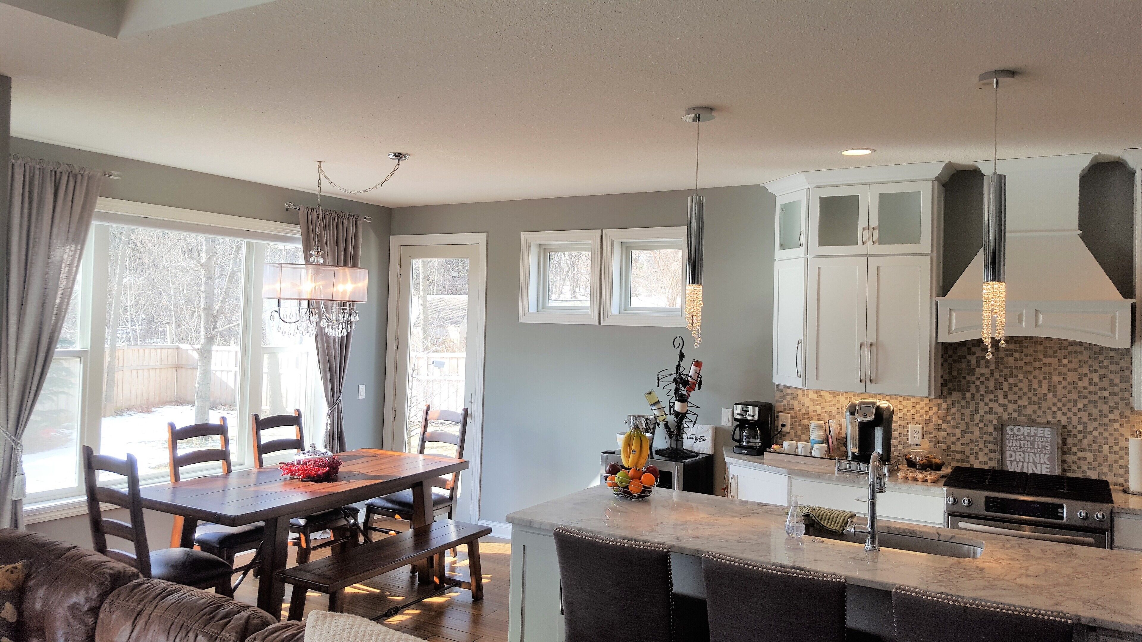 Walk to Downtown Wayzata for Coffee, Shopping and  Great Night Life!!