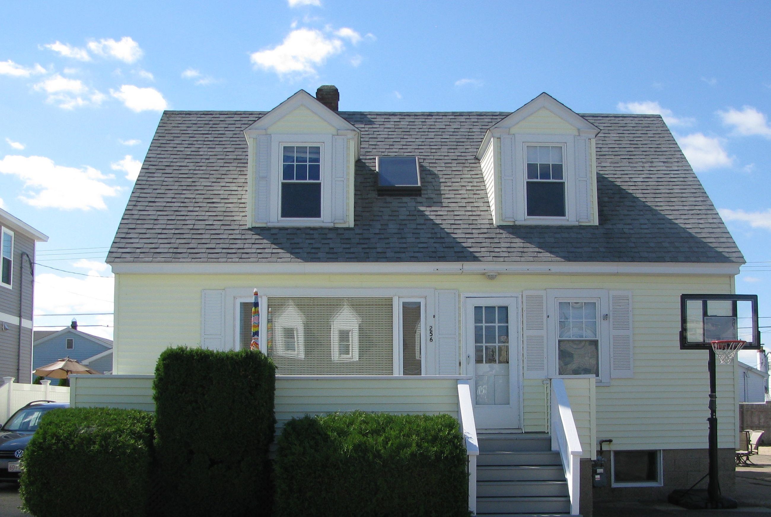 Steps to Seabrook Beach Ideal for Extended Family or 2 Families- 2 LR, 2 KT, 2 B