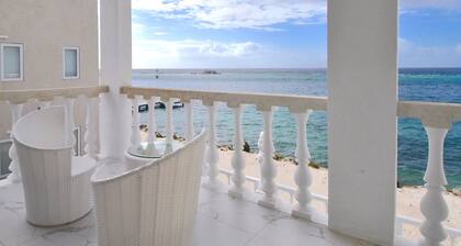 Luxueuse Villa Fillipe 1 Brand New! Vue sur la mer: spacieuse, piscine privée et climatisation