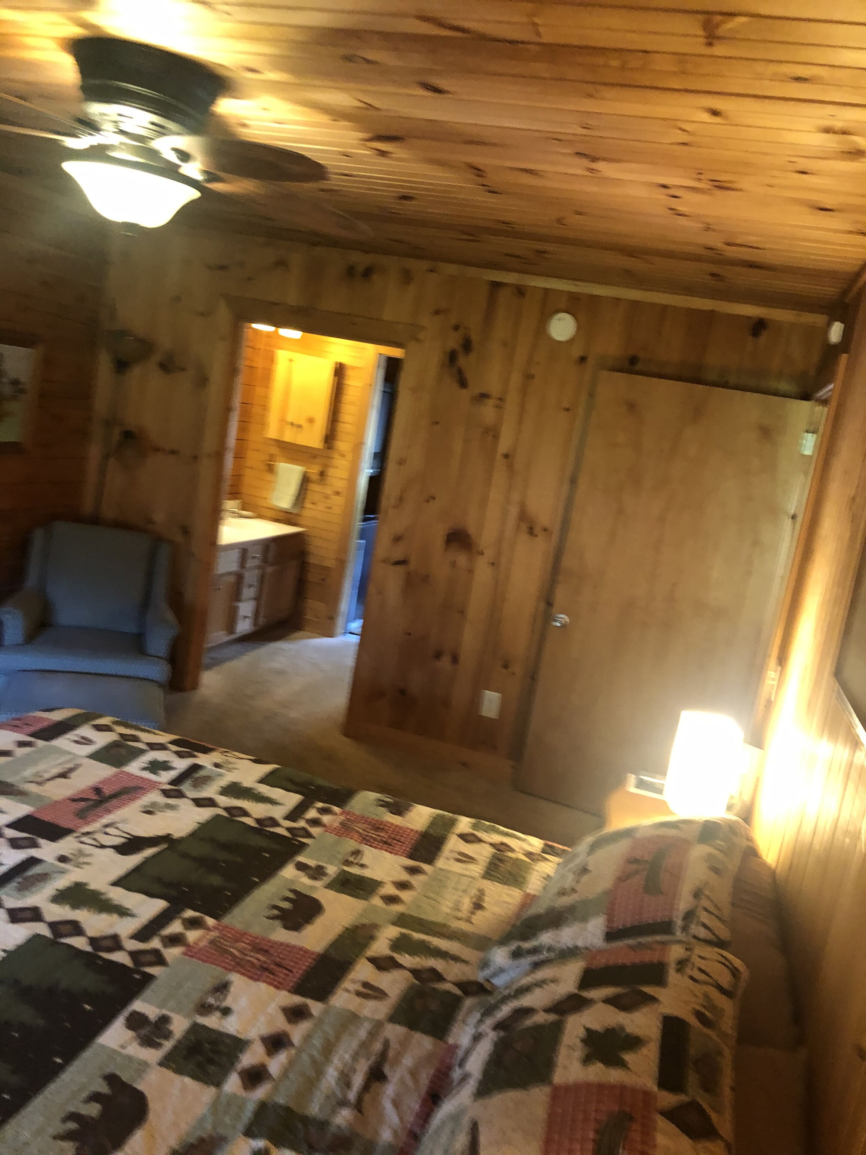 Log cabin with Country feel and awesome views