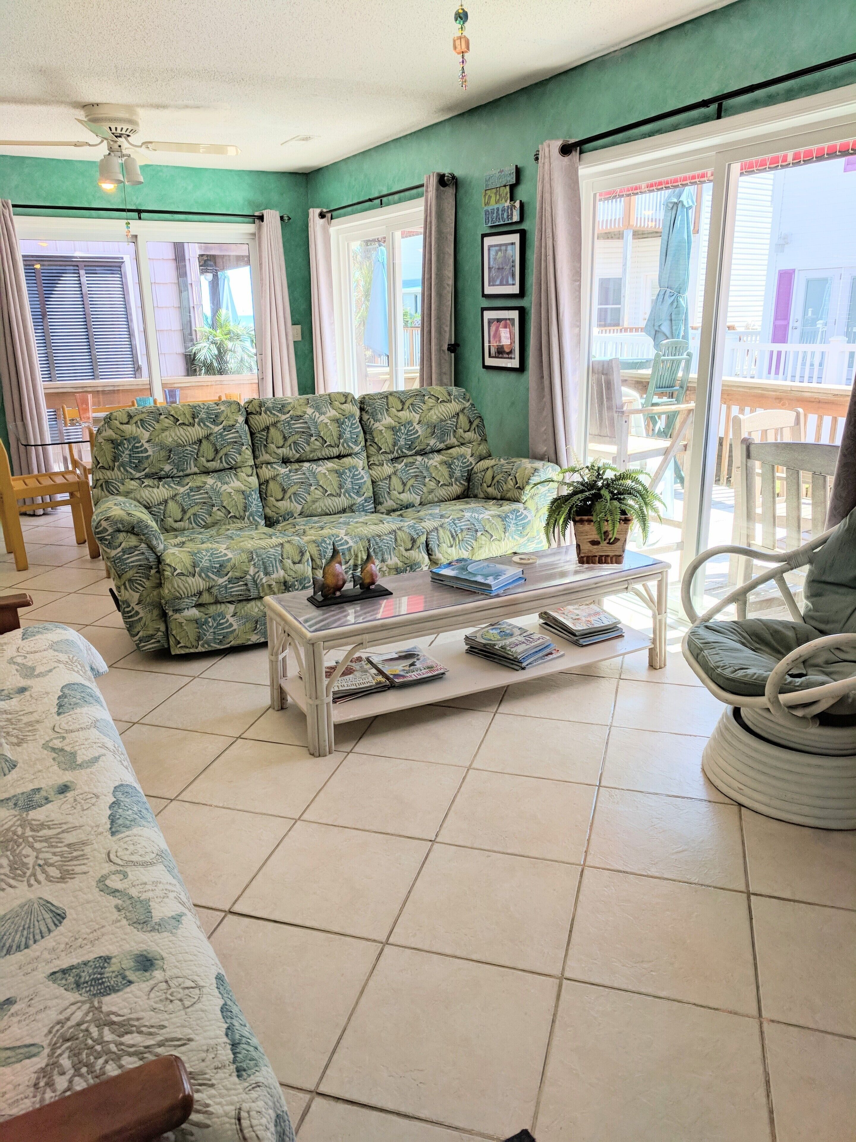 Oceanfront Complex, 50 steps to beach , WATER PARK, free wifi, 