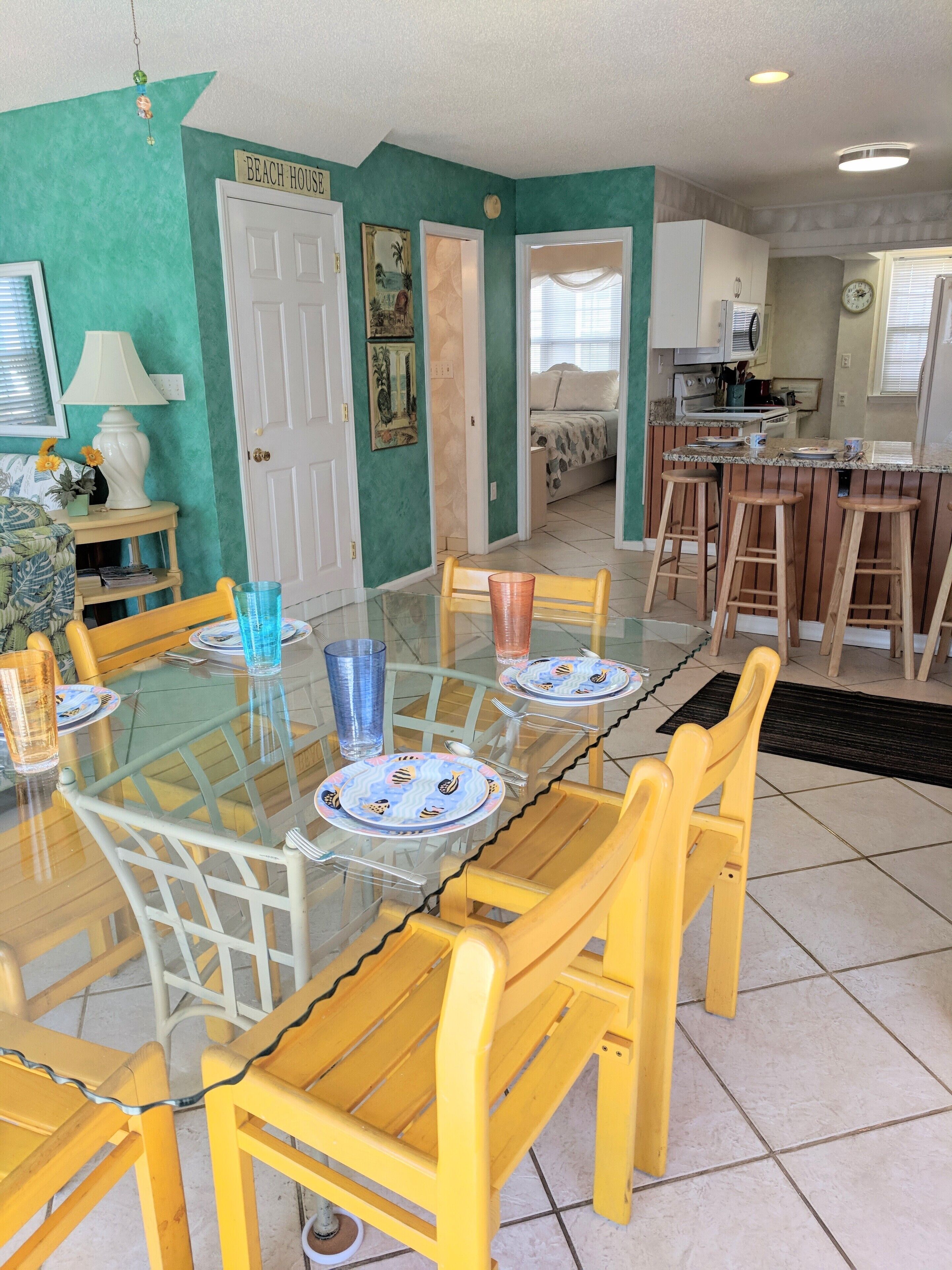 Oceanfront Complex, 50 steps to beach , WATER PARK, free wifi, 