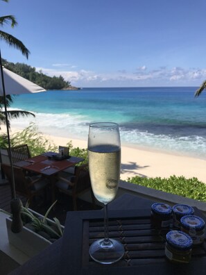 Een verwarmd zwembad