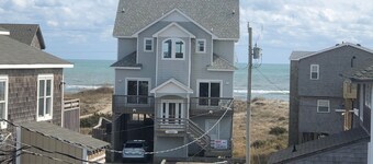 Spectacular Sound & Ocean Views, OBX 3BR2BA House, sleeps 8, dog friendly