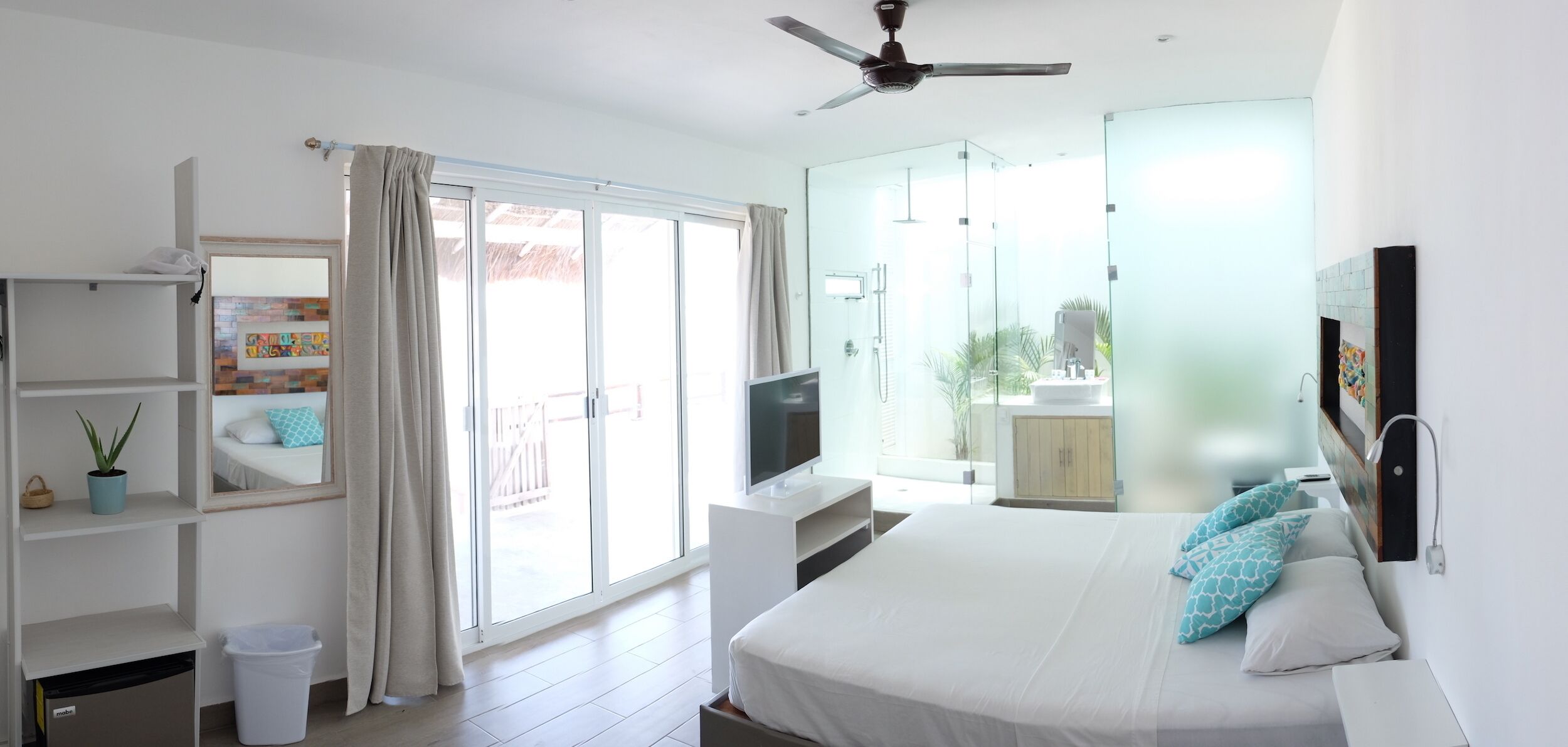 Penthouse by the sea with terrace