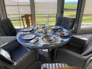 تناول الطعام