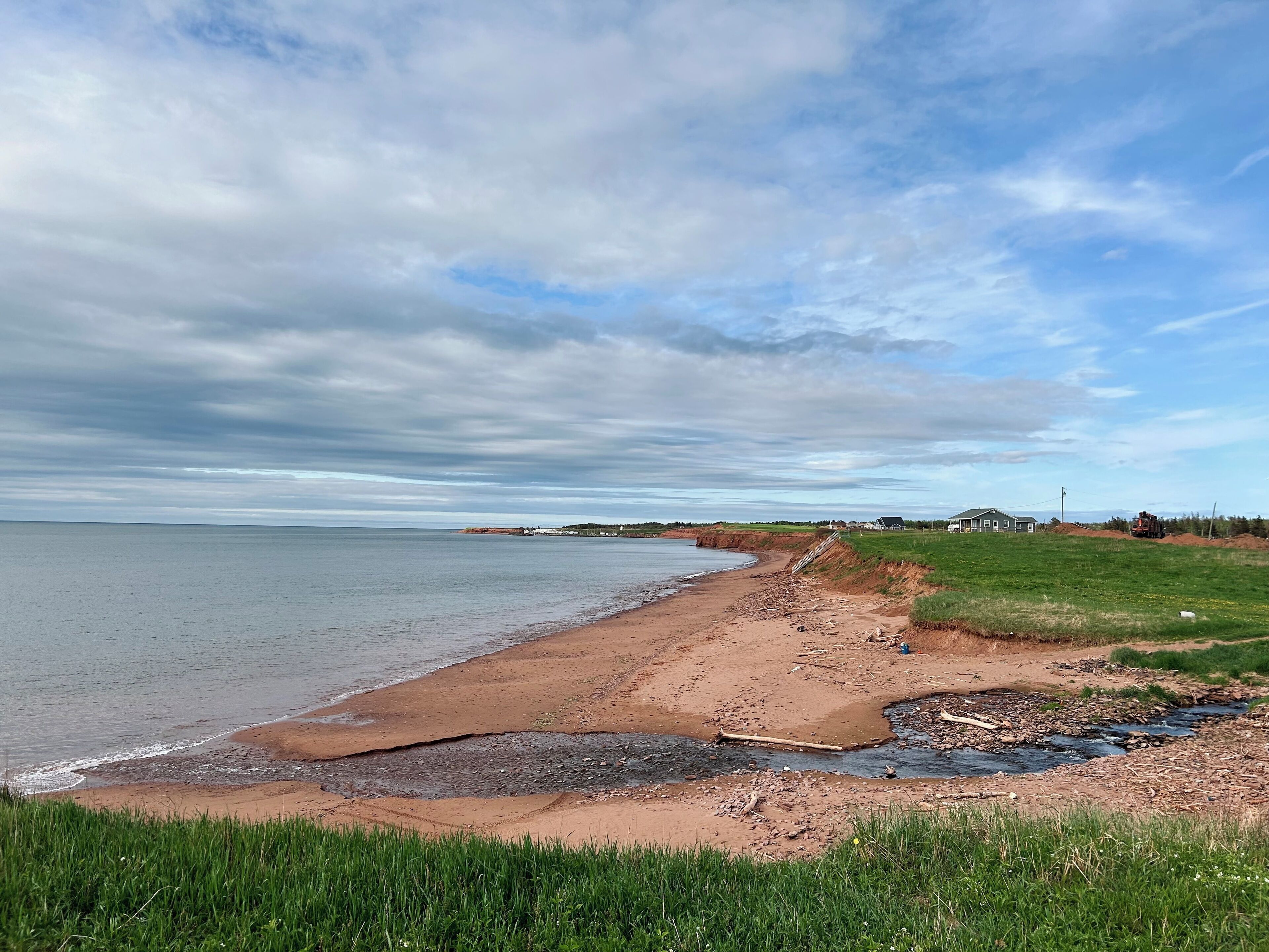 På stranden og solsenger