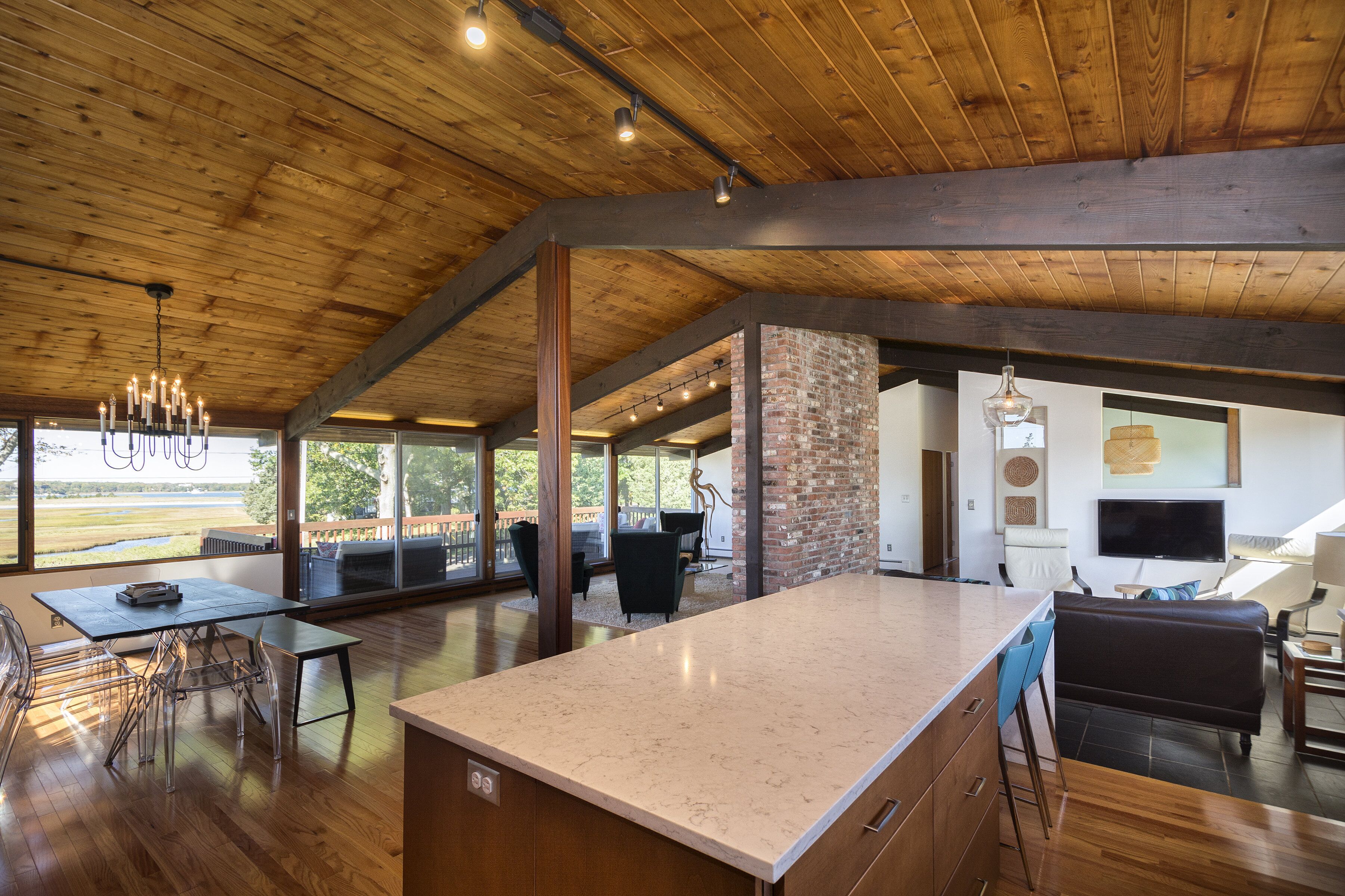 Stella Maris, 6 bedroom 3 bath coastal home, water views, private access