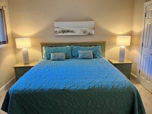 2 bedrooms, desk, iron/ironing board, free WiFi